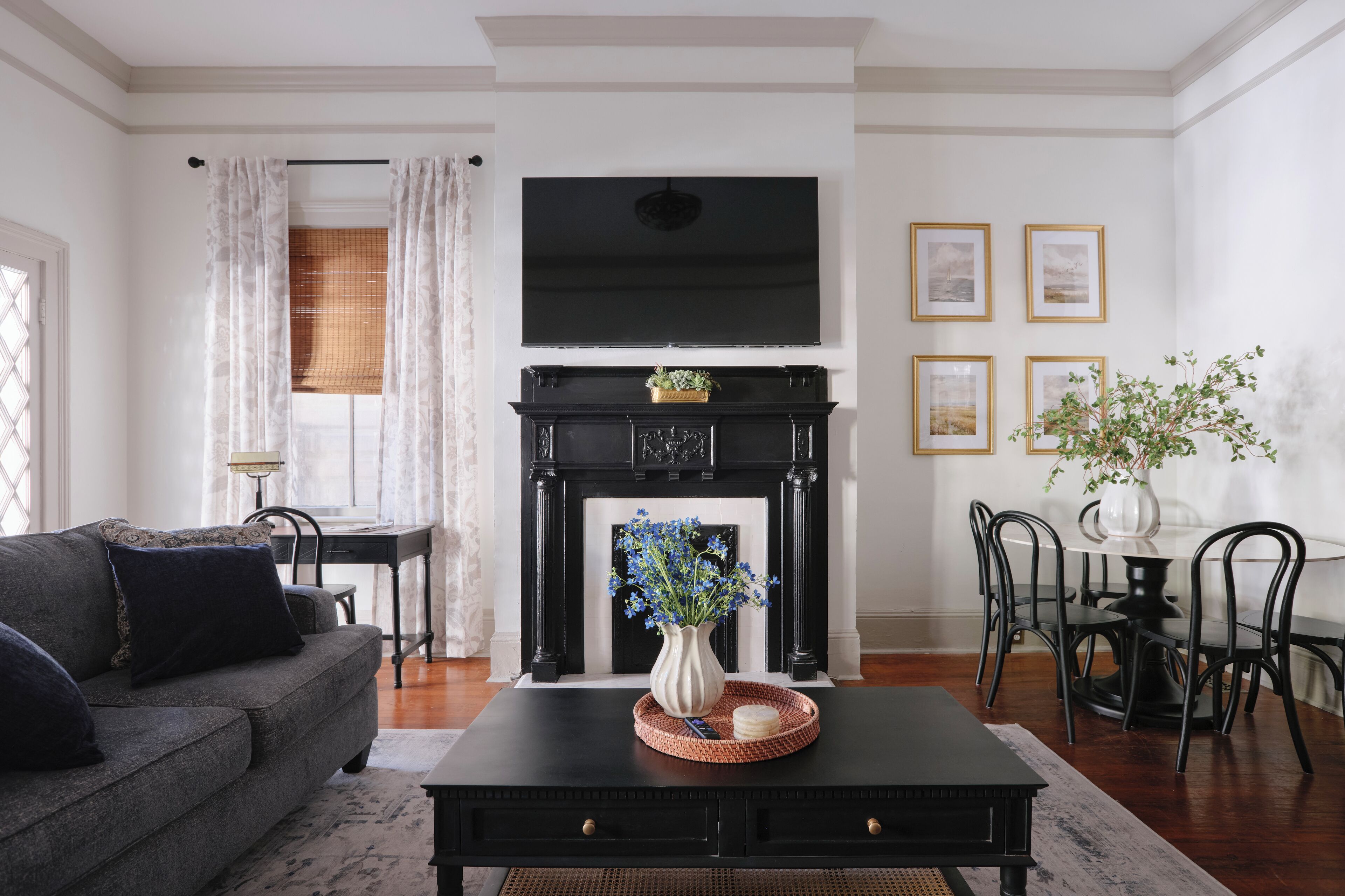 บ้านพัก, หลายเตียง, ปลอดบุหรี่ | บริเวณนั่งเล่น | สมาร์ททีวี 0 นิ้ว พร้อมช่องเคเบิล, ทีวี, เตาผิง