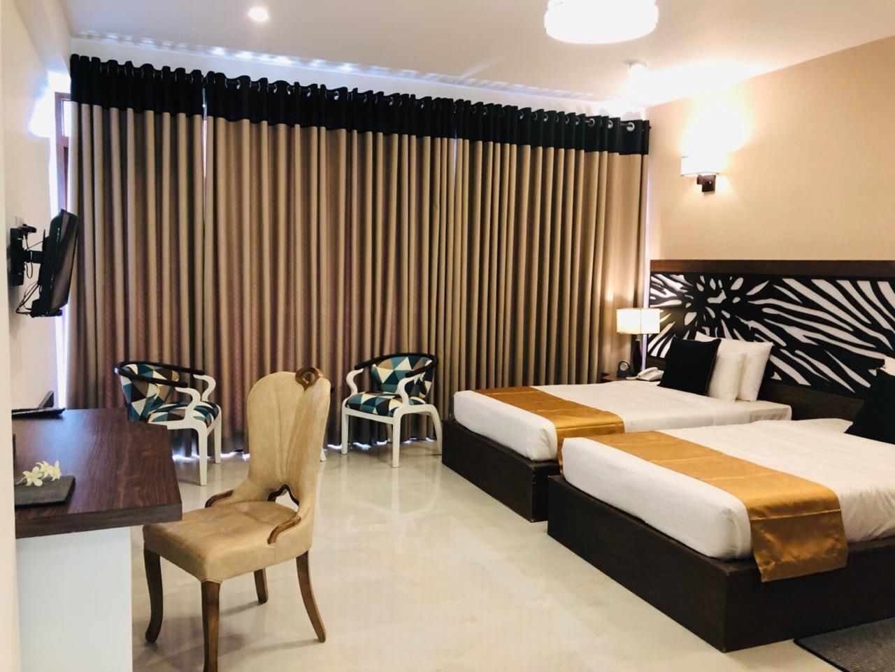 17 bedrooms, in-room safe, desk, blackout curtains