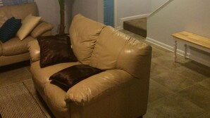 Basic Room, Multiple Beds, Non Smoking, Beach View | Living room | 40-inch Smart TV with cable channels, TV - Panama city beach-Beach View Townhouse (Panama City Beach)