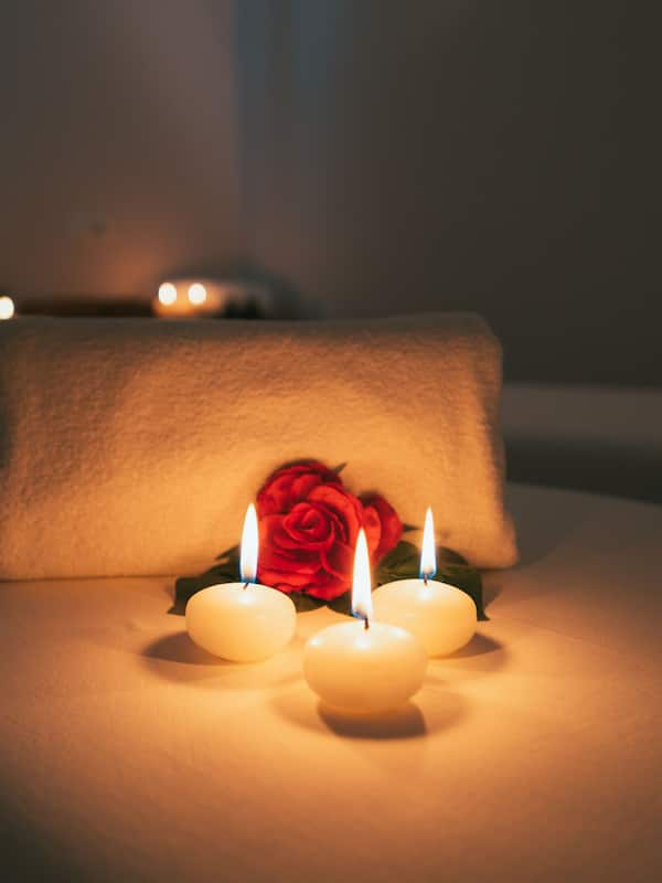 Sauna, hot tub, steam room, Turkish bath, body treatments, aromatherapy