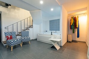 Habitació romàntica, banyera d'hidromassatge | Banyera d'hidromassatge privada