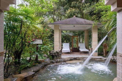 Chongqing White-collars East Hotspring Hotel