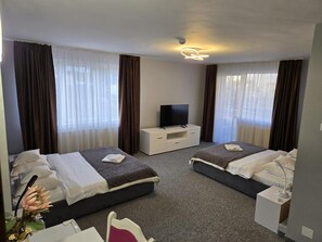 View from property - Hotel Delaf (Cluj-Napoca)