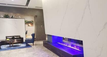 Homeinn Selected Hotel (Chongqing Shapingba Railway Station Three Gorges Plaza)