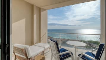 Apartment, 2 Queen Beds, Ocean View | Terrace/patio