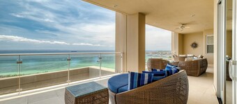 Puerta Cortés Residences by Lumina