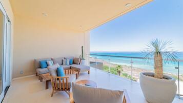 Deluxe Apartment, 3 Bedrooms, Jetted Tub, Ocean View | Pemandangan dari bilik