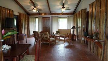House, Multiple Beds, Non Smoking, Ocean View | Living area