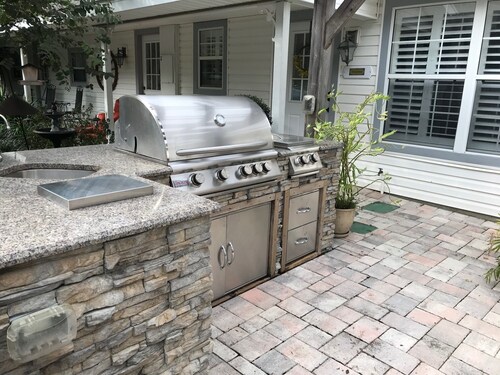 Äskettäin uusittu 1 makuuhuone, 1 kylpyhuone, jossa ulkogrilli, lähellä kyliä