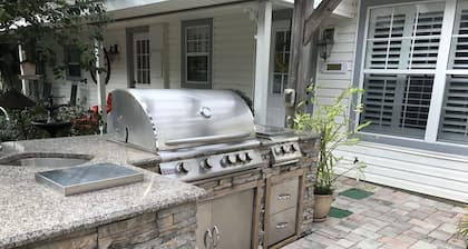 Äskettäin uusittu 1 makuuhuone, 1 kylpyhuone, jossa ulkogrilli, lähellä kyliä