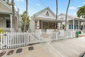 Exterior - LOST SHAKER OF SALT ~ 3 Bed, 2 Bath Pet Friendly with 40' Private Heated Pool (Key West)