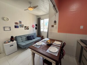 Dining - Apartment near the Santa Casa Complex, close to the city's tourist attractions. (Centro Histórico)