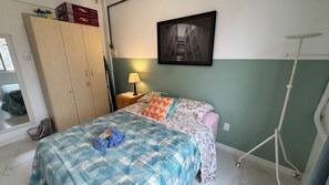 2 Schlafzimmer, Schreibtisch, Bügeleisen/Bügelbrett, kostenloses WLAN