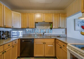 Fridge, microwave, stovetop, coffee/tea maker - Condo with ocean views across the street from the beach (Narragansett)