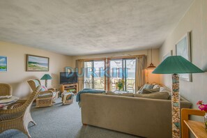 TV - Condo with ocean views across the street from the beach (Narragansett)