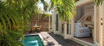 "CONCH HEAVEN" ~ Stilig 2B / 2Ba, soveplass til 6 i Gamlebyen, Cocktail Pool & Grill!