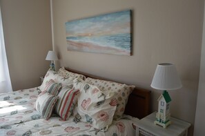 2 bedrooms, desk, iron/ironing board, free WiFi