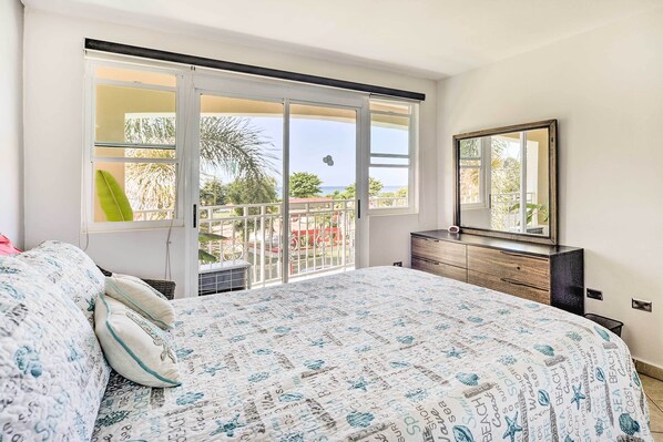 2 bedrooms, iron/ironing board, travel crib, internet