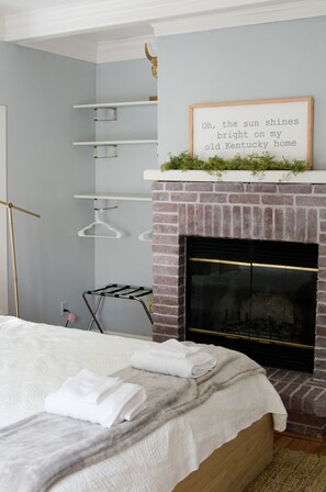 3 bedrooms, iron/ironing board, travel crib, WiFi