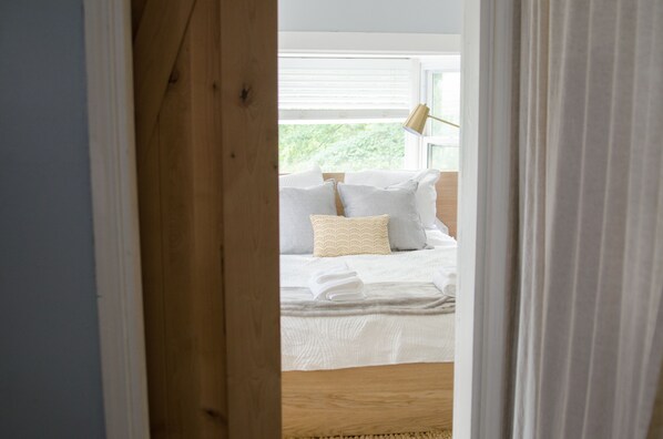 3 bedrooms, iron/ironing board, travel crib, WiFi