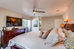 2 bedrooms, desk, iron/ironing board, free WiFi - Ocean View Condo Pool Spa Gym Tennis  (Del Mar)
