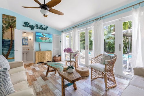 CAPTAIN'S QUARTERS ~ A Vintage Key West Retreat that is full of Charm!!