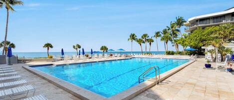 Lämmitetty uima-allas