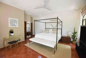 3 habitaciones, escritorio, tabla de planchar con plancha y wifi gratis 