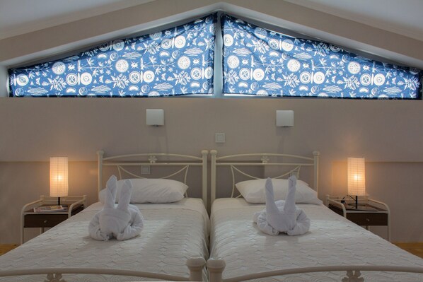 2 bedrooms, desk, soundproofing, iron/ironing board