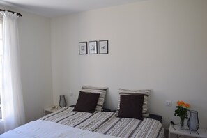 3 bedrooms, iron/ironing board, travel crib, WiFi