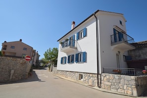 Entrée de l’hébergement 