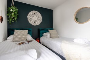 2 soverom, strykejern/-brett, reiseseng for barn og wi-fi (inkludert)
