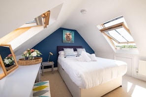 2 chambres, fer et planche à repasser, lit parapluie, Wi-Fi gratuit