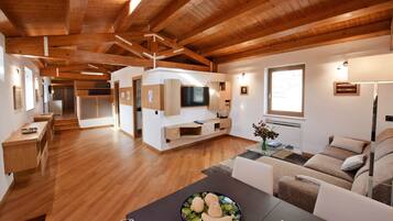 TV, DVD player, books, stereo