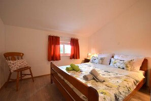 2 chambres, accès au Wi-Fi (inclus), literie fournie