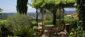 Studio indépendant avec jardin