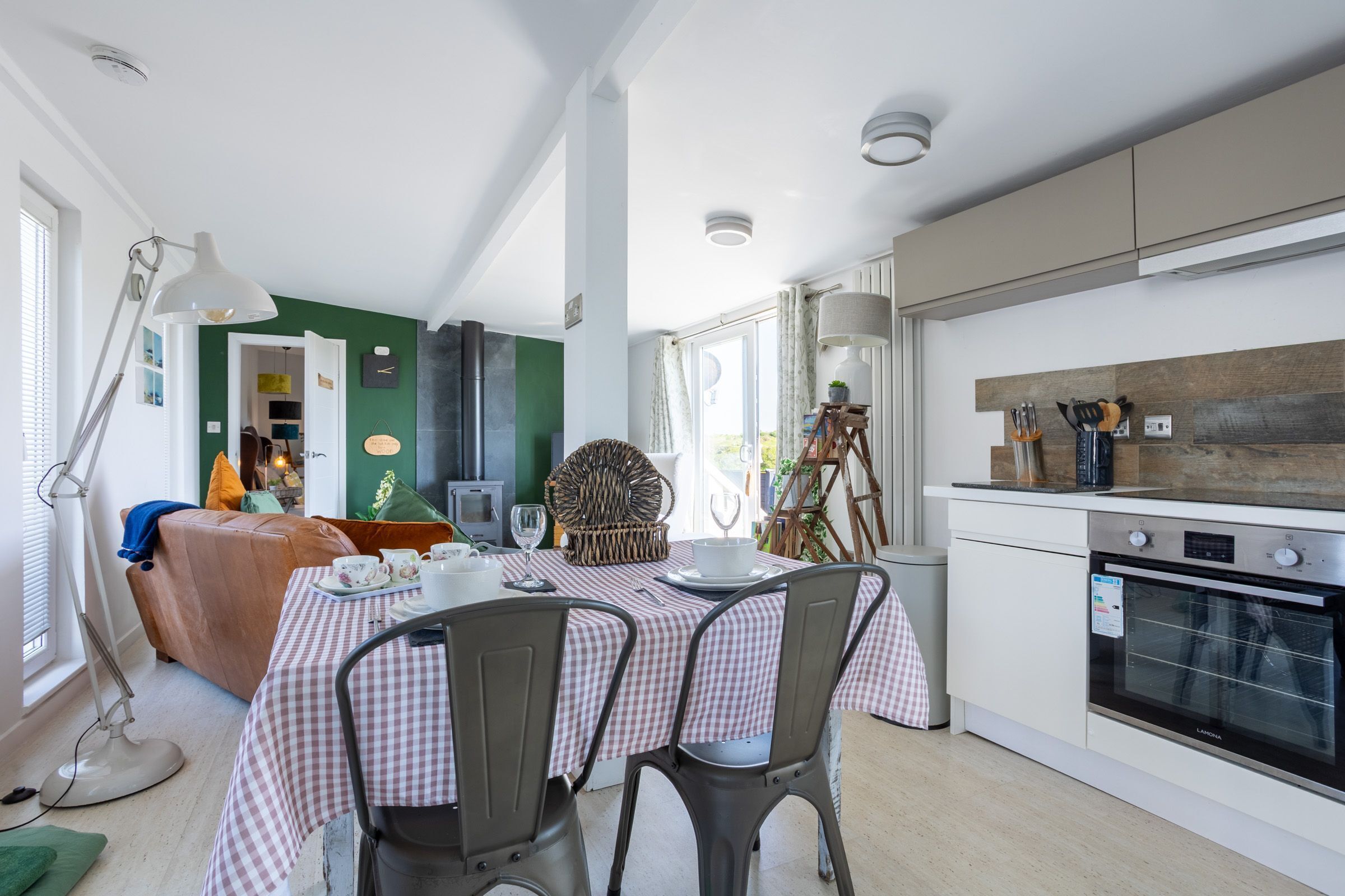 Microwave, oven, dishwasher, toaster