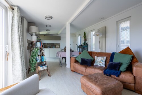 Bryn Bach: Romantic 1-Bed Cottage with Hot Tub in Llanfaelog | Managed by Anglesey Holiday Lettings