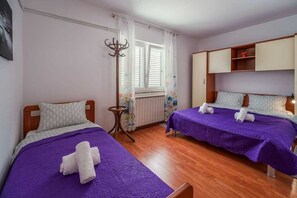 1 bedroom, free WiFi, bed sheets