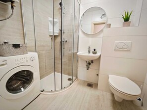 Shower, towels