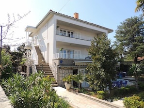 Ngoại thất