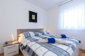 1 chambre, accès au Wi-Fi (inclus), literie fournie