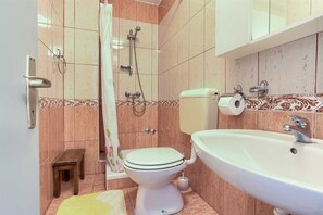 Douche, serviettes fournies