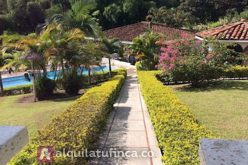 Villa for rent in Cerritos Pereira