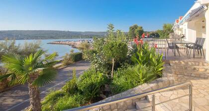 Apartment Tamaris B with Seaview