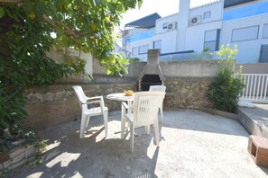 Grill-/Picknickplatz