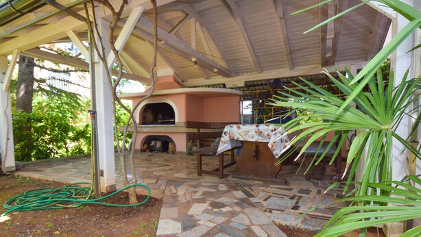 BBQ/picnic Area - Apartment Mira (Malinska-Dubasnica)