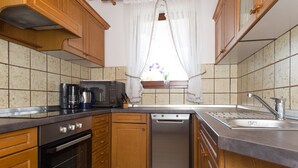 Apartment, 3 Bedrooms | Private kitchen - Apartment Galetic (Malinska-Dubasnica)