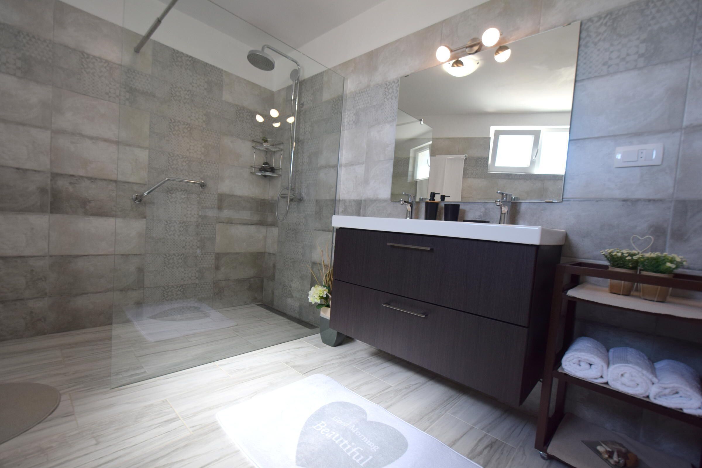 Villa, 3 Bedrooms | Bathroom | Shower, hair dryer, towels, soap