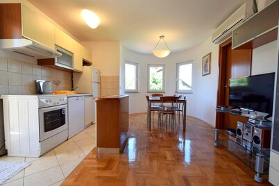 Apartment Mirela near Center